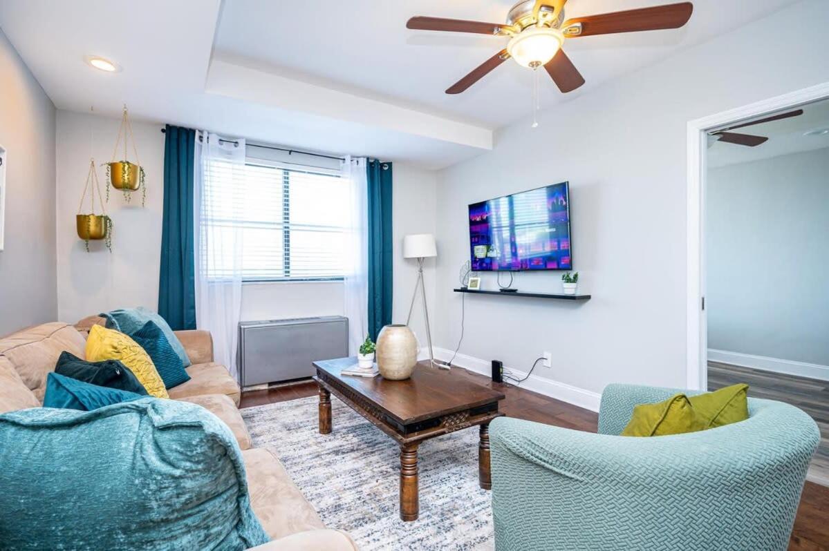 Апартаменти Downtown ! King Bed 24 Concierge! Onsite Parking Lm903 Атланта Екстер'єр фото